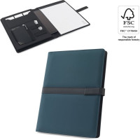 SANDERSON FOLDER. A4 folder in PU (50% recycled) with magnetic closure and notepad with lined pages