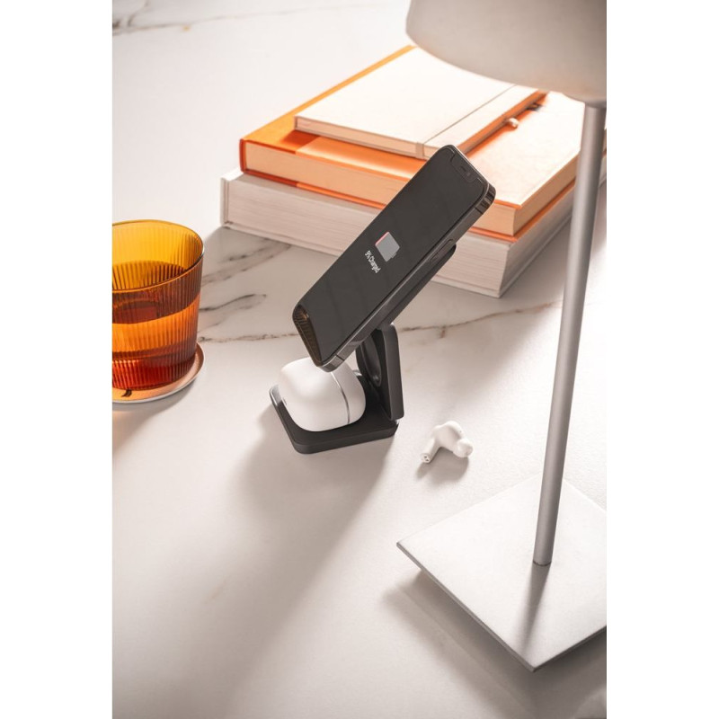BROGLIE. Super fast 15W 3-in-1 magnetic wireless charger in recycled ABS (100% rABS)